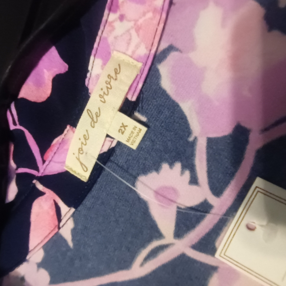 Floral Button-Up Shirt - Picture 4 of 9